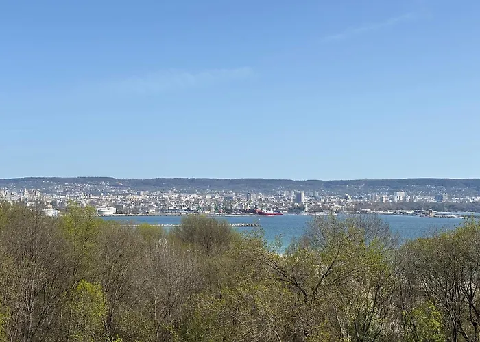 Blue Horizon Apartment *