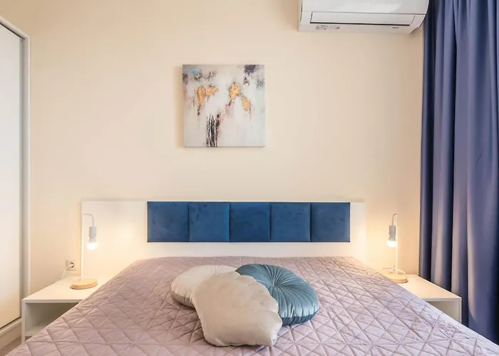 Blue Horizon * Varna